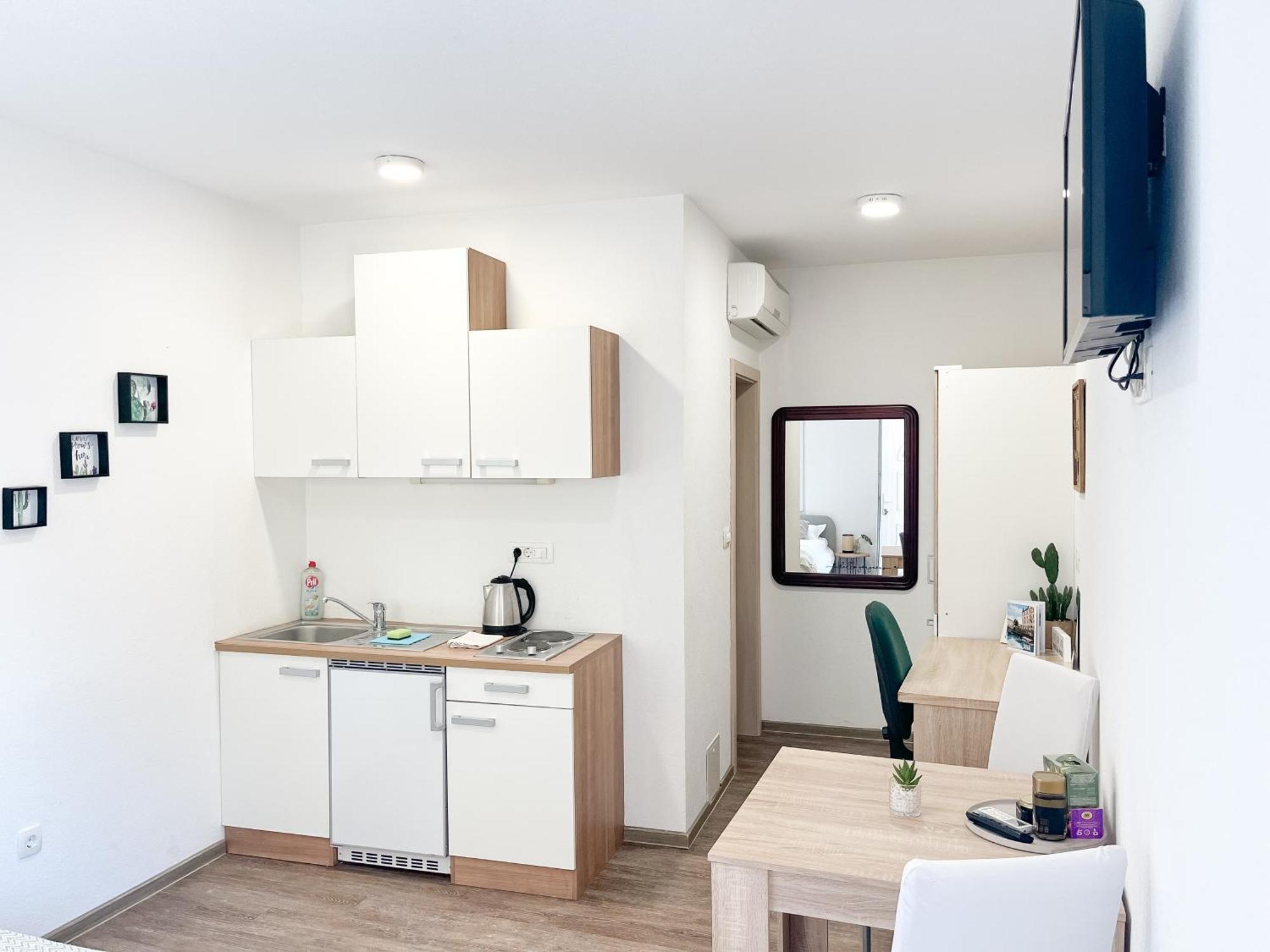 Anita'S Studio Apartments Ljubljana Luaran gambar